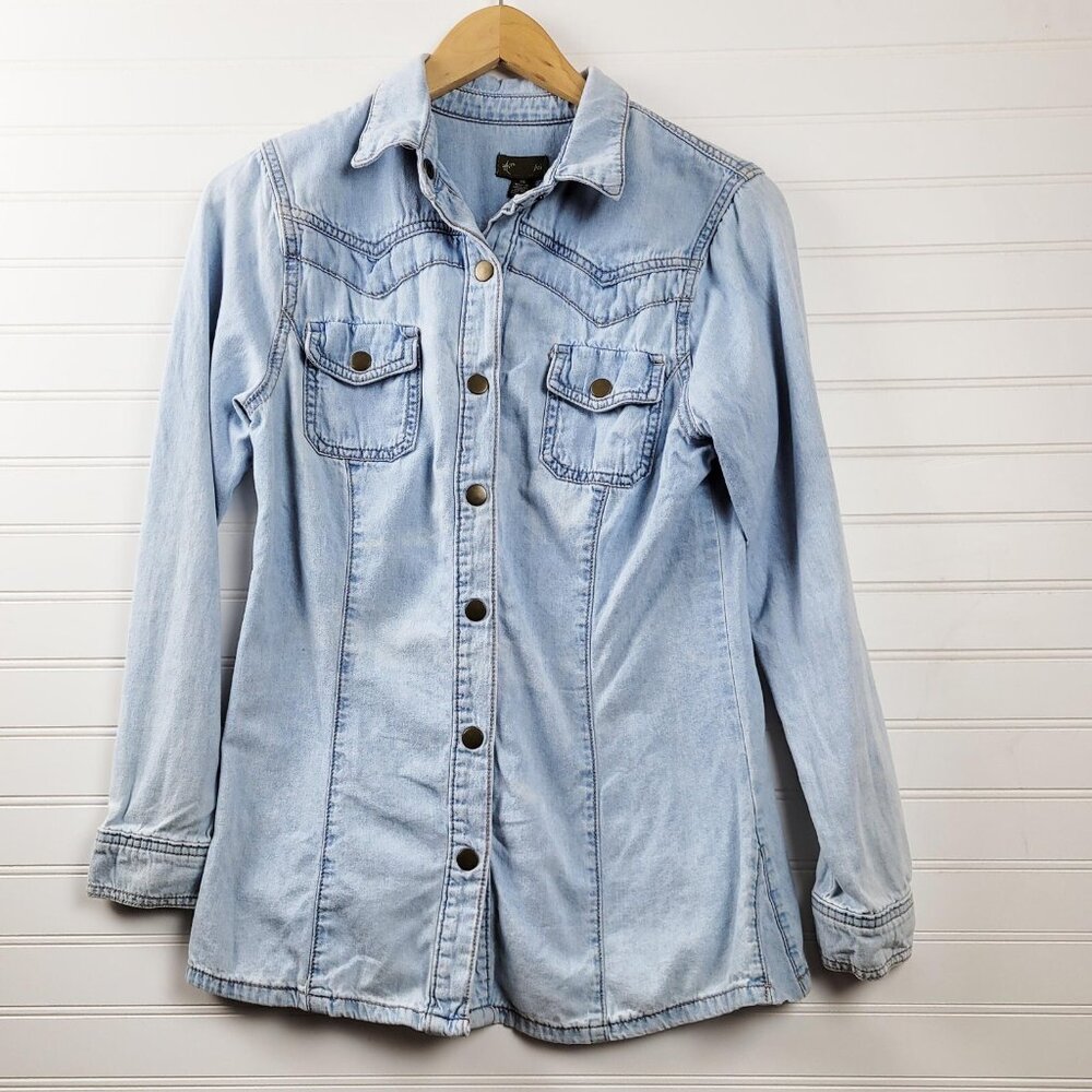 Anthropologie Fei Top Womens Extra Small Blue Western Jean Shirt Denim Snaps
